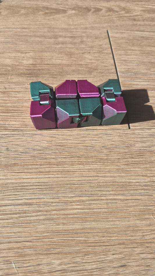 Infinity cube